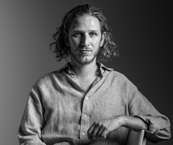 Andrea Mancuso: La fricción entre mundos