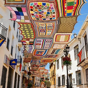 El textil elevado al cielo